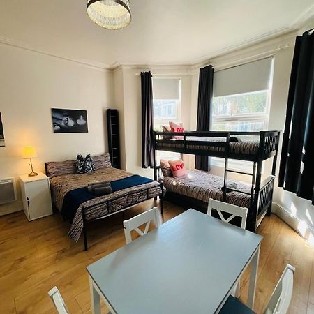 Wonderful Fully-Equipped Studio Near Central London 8 Esterno foto